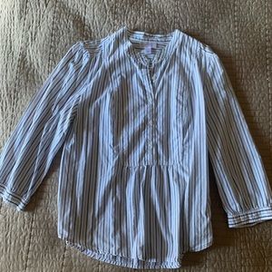 Ladies white top with grey stripes